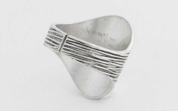 anillo de plata karen